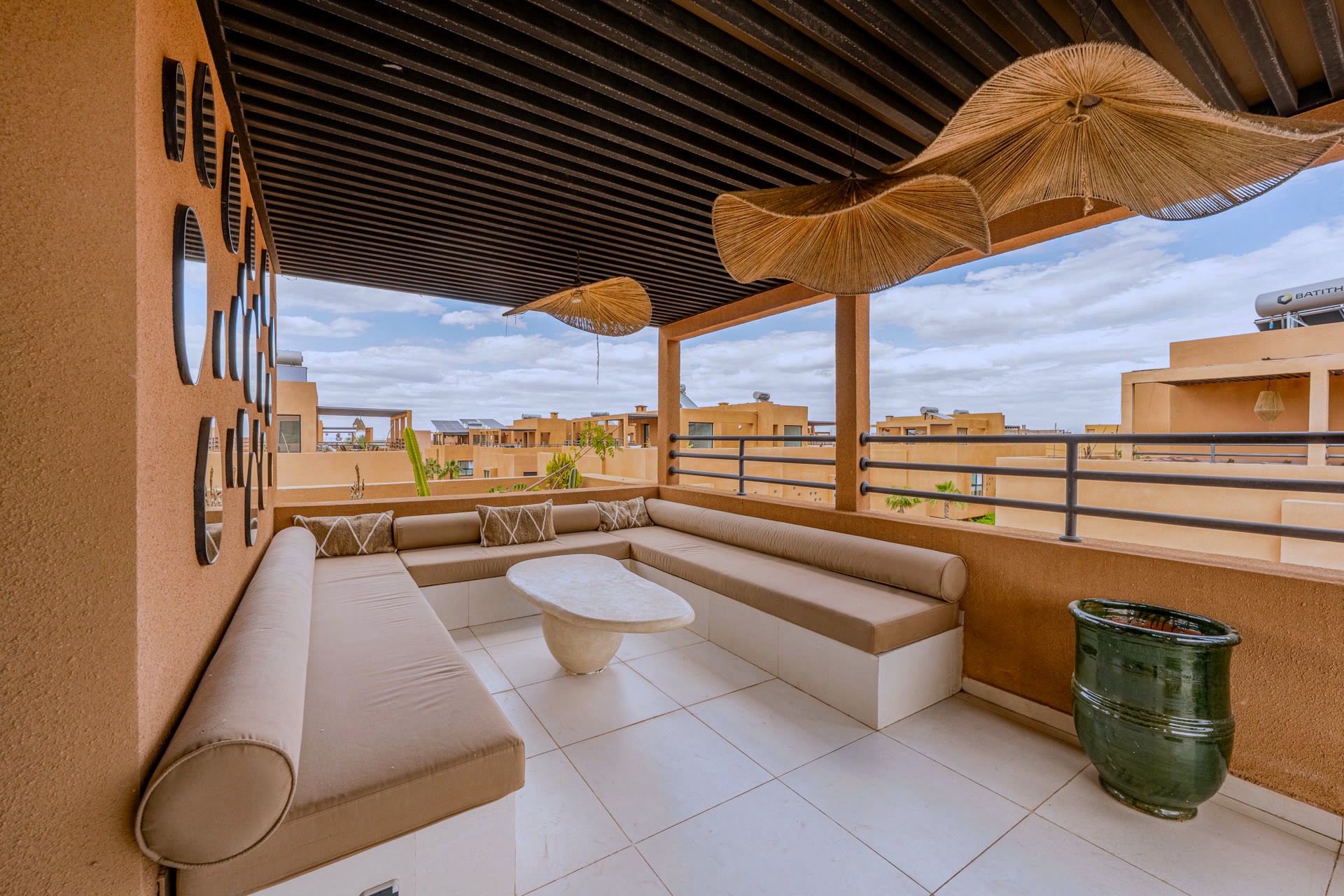 Rooftop villa luxe Marrakech vue sur l'Atlas — Villa Camélia